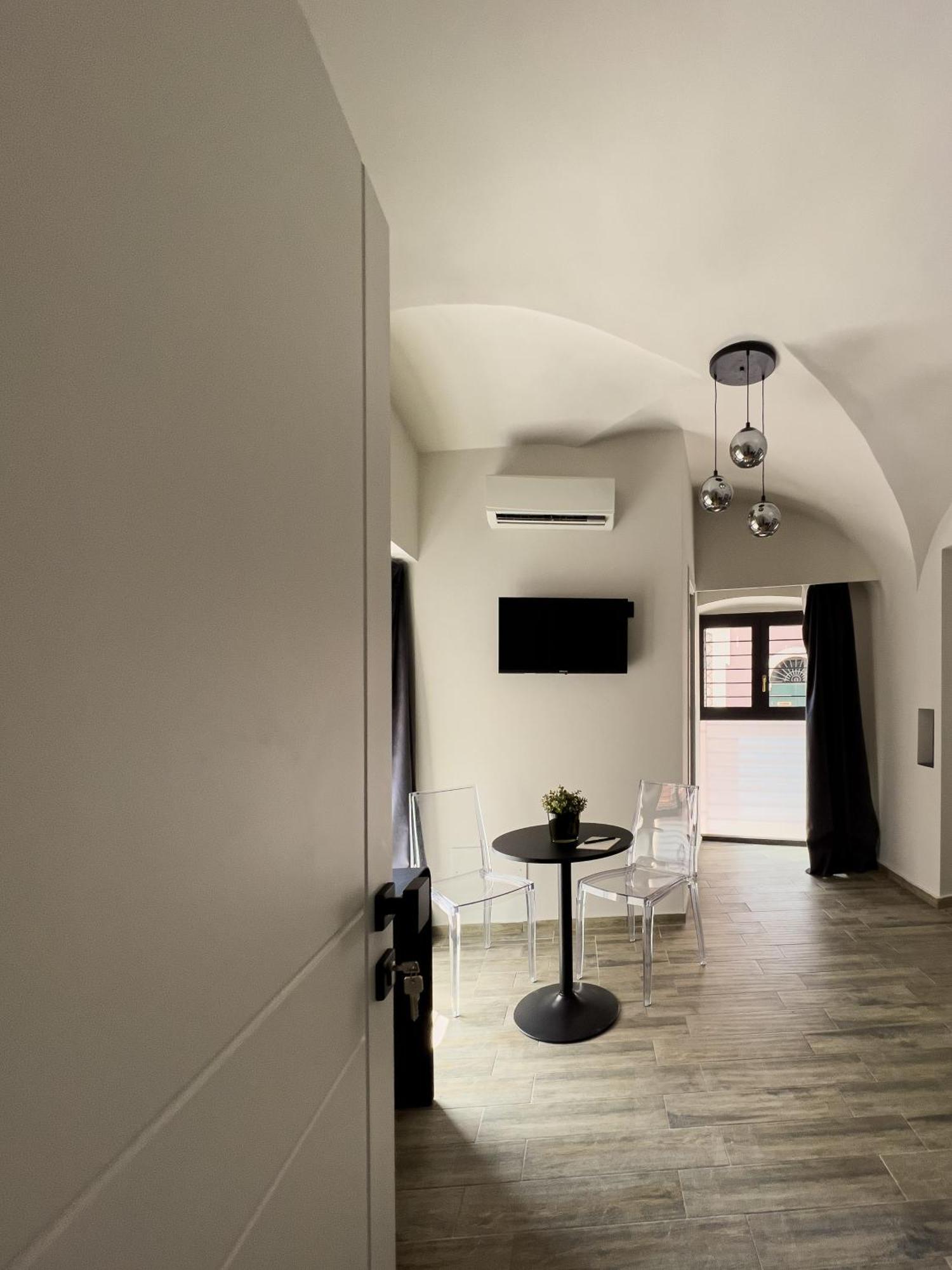 Vicolo San Gaetano -Luxury Rooms- Catánia Buitenkant foto
